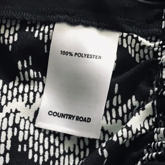 COUNTRY ROAD size 8/10 black and white shorts with tie belt and elastic waist - Picture 8 of 8